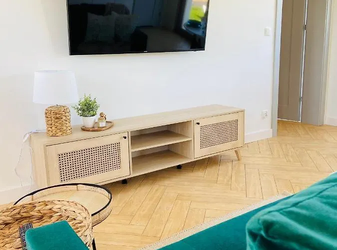 Milo Cie Widziec * Nowecin